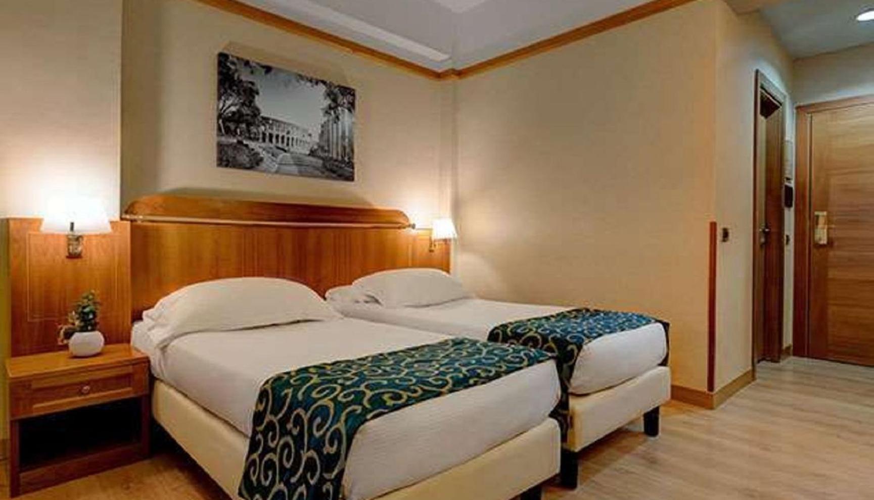 Hotel Costaa La Cage Near Delhi Airport By Gross Group Neu-Delhi Exterior foto